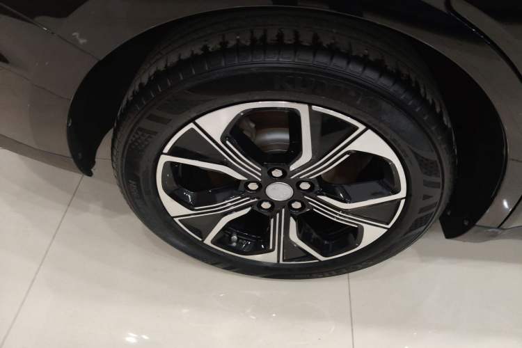 Used Hongqi E-QM5 2021 Online Booking Charging Basic Edition 5 Seats