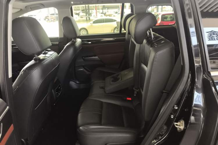 Used GAC Trumpchi GS8 2017 320T Four-Wheel Drive Luxury Smart Connectivity Version (7 Seats) Left Rear Seat