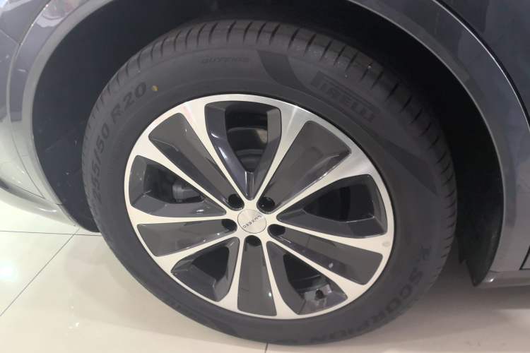 Used Hima Luxeed R7 2025 Range-Extended Version 251 km Max