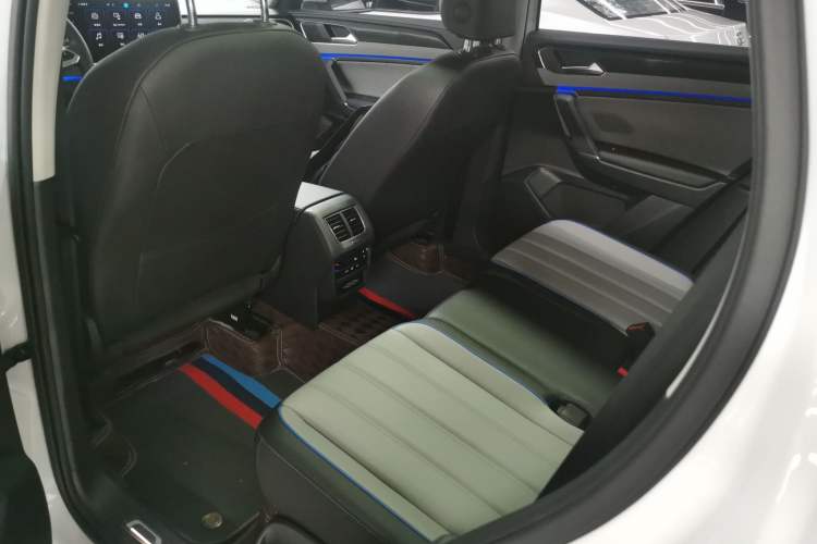 Used Volkswagen Tayron GTE Plug-in Hybrid 2023 280TSI Luxury Plus Advanced Edition Left Rear Seat