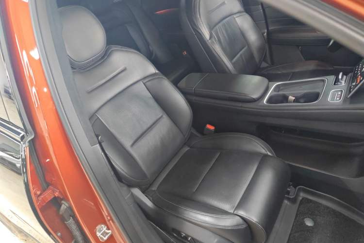 Used Nio ES6 2023 75 kWh Right Front Seat