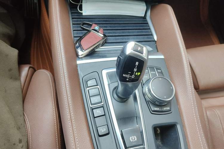 Used BMW X6 2017 xDrive28i
