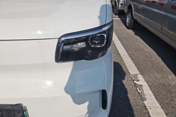 Used Wuling Zhiguang New Energy 2025 Model 305km Ambitious Edition