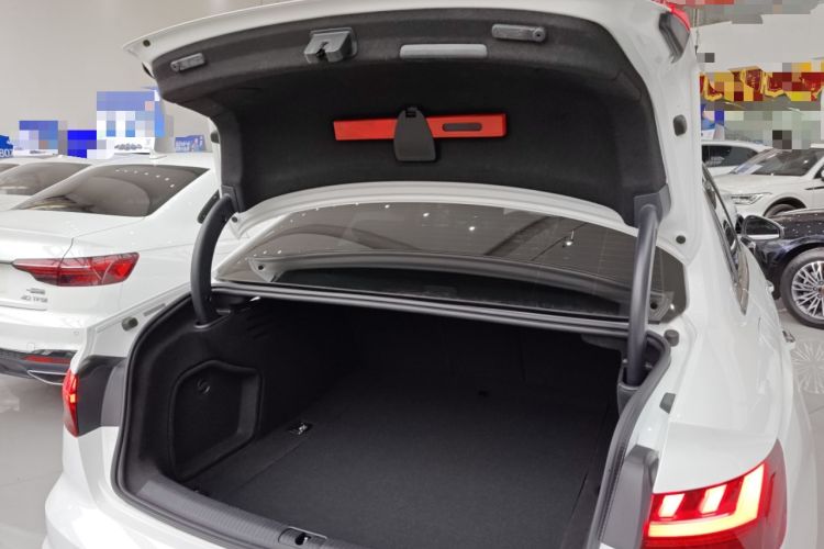 Used Audi A4L 2022 40 TFSI Fashion Dynamic Model
