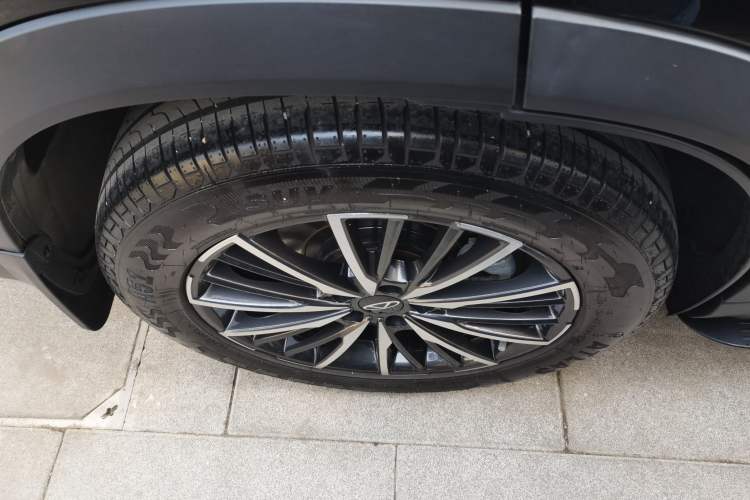 Used Chery Tiggo 8 PRO 2025 290T Two-Wheel Drive Prestige Edition Right Rear Wheel Hub