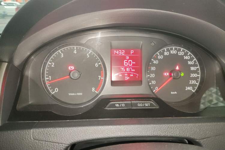 Used Volkswagen Santana 2015 1.6L Automatic Comfort Edition