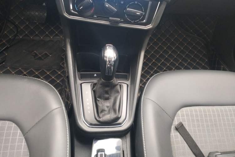 Used Volkswagen Santana 2018 1.5L Automatic Comfort Edition
