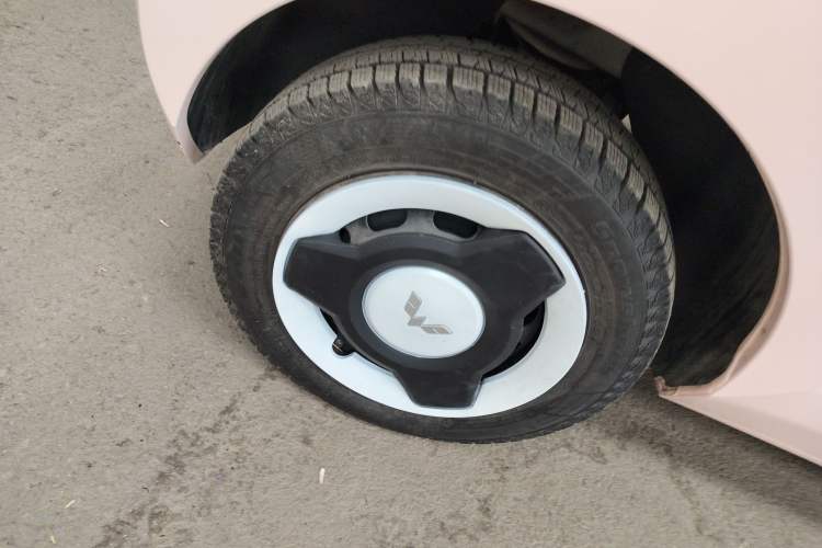 Used Wuling Hongguang MINIEV 2022 Macaron Premium Model – Lithium Iron Phosphate