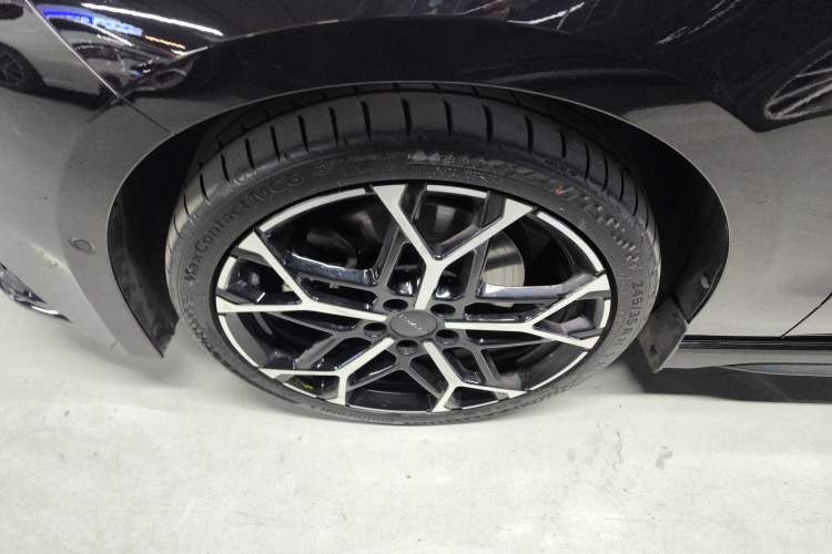 Used Lynk & Co 03 2023 03+ 2.0TD Automatic Yufeng Edition Exterior 4