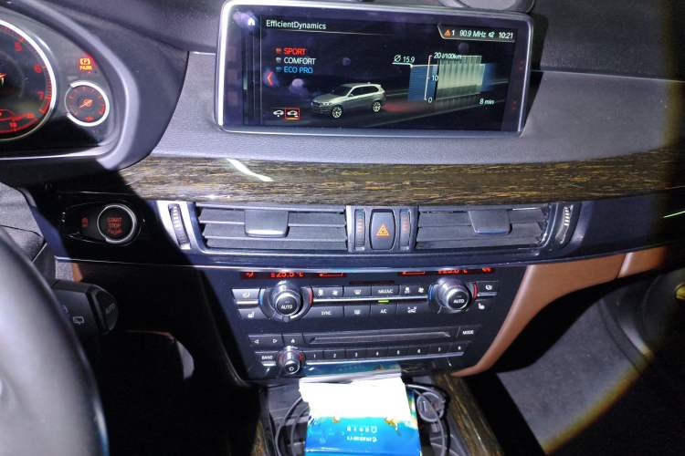 Used BMW X5 2018 xDrive35i M Sport Luxury Edition Audio And AC Panel