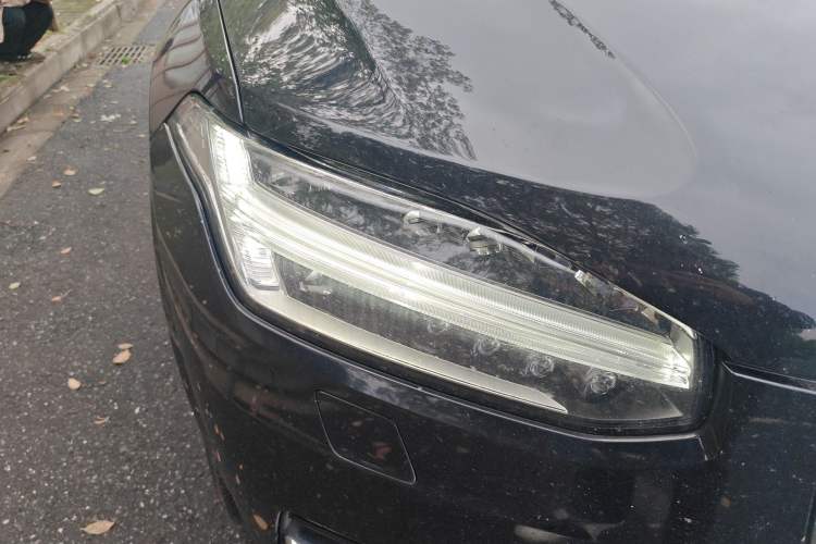 Used Volvo XC90 New Energy 2019 E-Drive Hybrid T8 Prestige 7-Seater China VI Standard Right Front Headlight