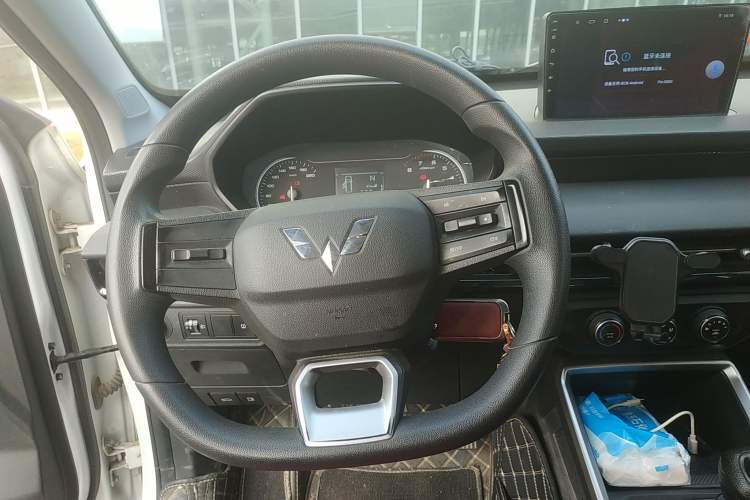 Used Wuling Alvez 2022 1.5L Manual Free-Style Model Steering Wheel