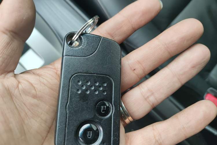 Used Honda Crosstour 2012 2.4L Luxury Edition Vehicle Key