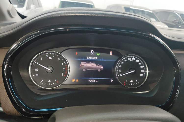 Used Buick GL8 2021 Land Cruiser Executive Class 652T Luxury Model