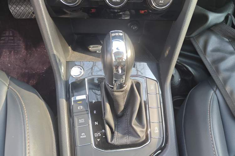 Used Volkswagen Tharu 2019 330TSI Four-Wheel Drive Luxury Edition China VI Standard