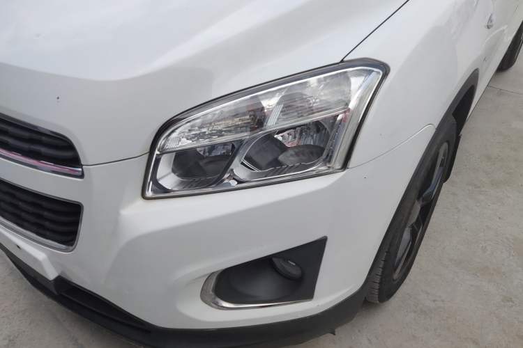 Used Chevrolet Trax 2014 1.4T Automatic Two-Wheel Drive Comfort Version Left Front Headlight
