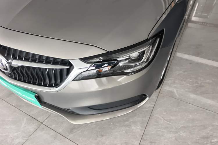 Used Buick GL6 2019 18T 6-Seater Elite Version China V Standard
