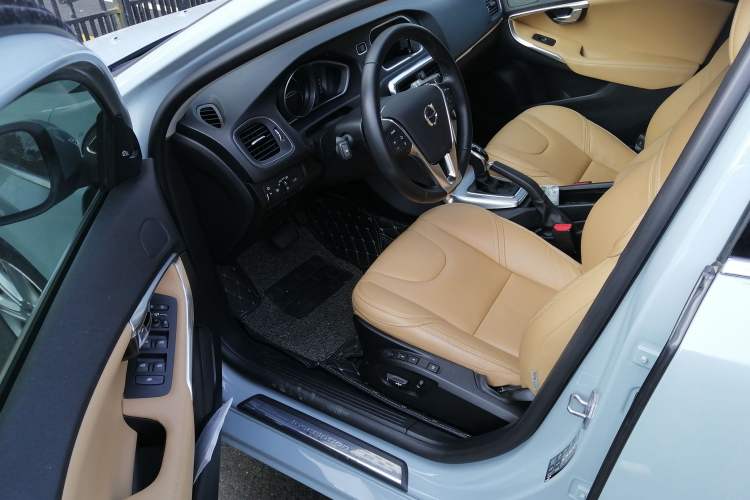 Used Volvo V40 2017 T3 Zhiya Edition Driver Seat