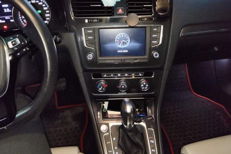 Used Volkswagen Golf 2017 230TSI Automatic Luxury Million-Vehicle Commemorative Edition