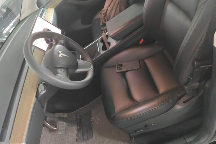 Used Tesla Model Y 2022 Rear-Wheel-Drive Version
