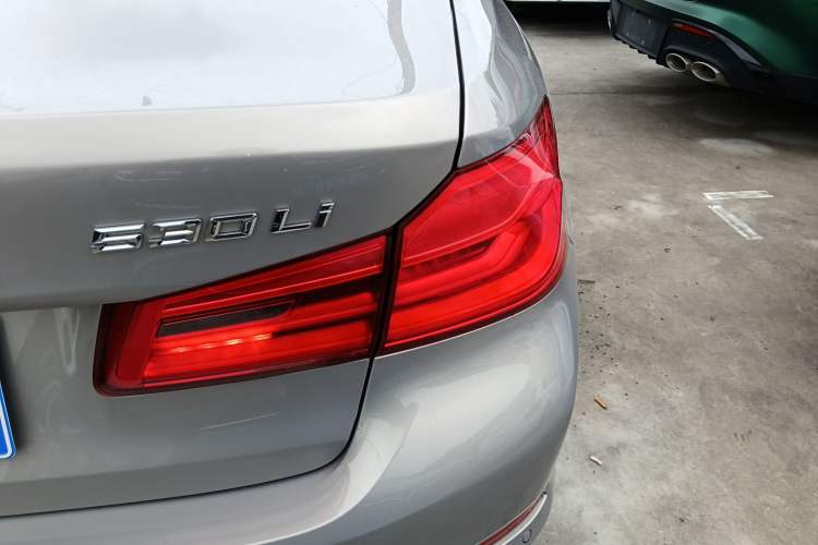 Used BMW 5 Series 2018 Revised Version 530Li Leading Edition Luxury Package Right Rear Taillight