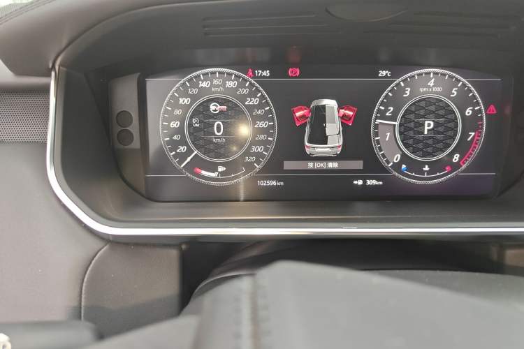 Used Land Rover Range Sport 2018 3.0 SC V6 HSE DYNAMIC Odometer Close Up