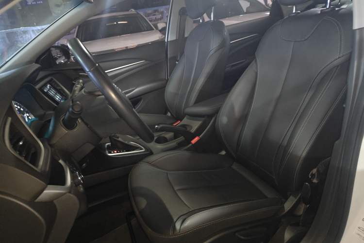 Used Buick GT 2019 15T Dual-Clutch Connected Elite Model China VI Left Front Seat