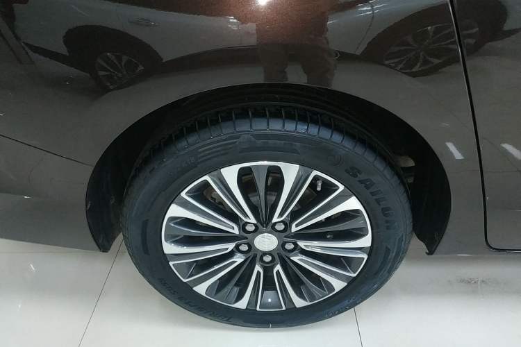 Used Buick GL8 2021 ES Landtrek 653T Luxury Model
