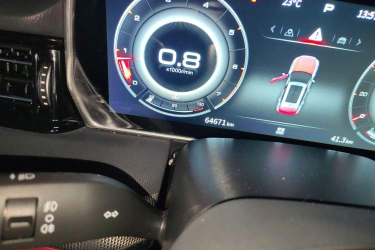 Used Hongqi HS5 2022 Revised Version 2.0T Smart Connect Flagship Edition
