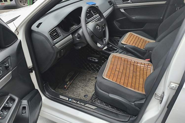 Used Volkswagen Lavida 2017 1.6L Automatic Fashion Edition
