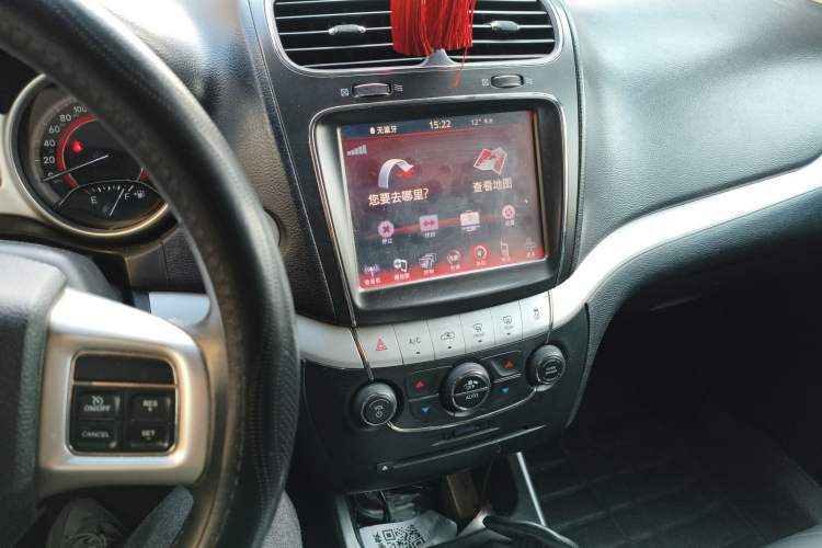 Used Dodge Journey 2013 2.4L Two-Wheel Drive Luxury Version