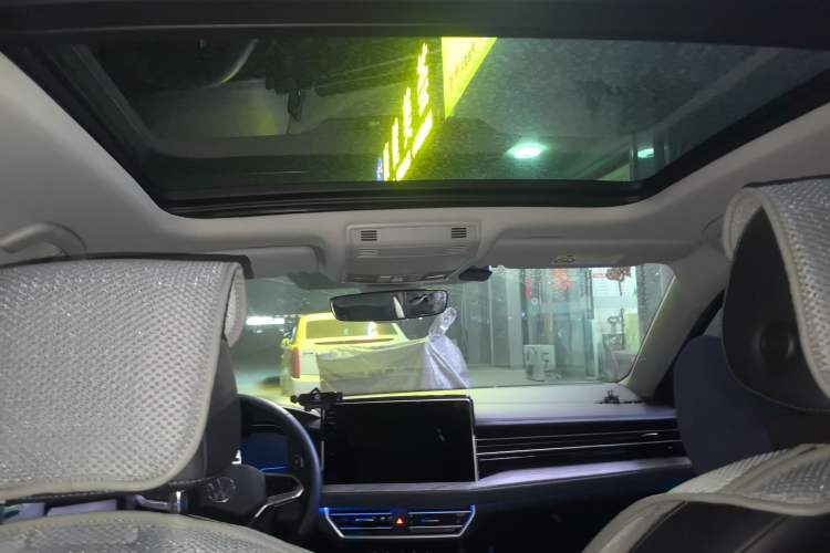 Used Volkswagen Sagitar 2023 300TSI DSG Excellence Edition Headliner