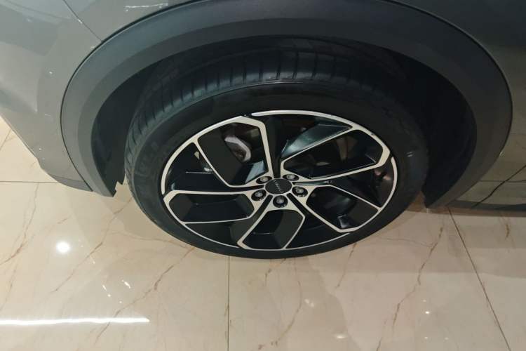 Used Lynk & Co 05 2020 2.0TD Two-Wheel Drive Shine Halo