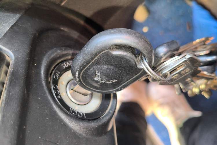 Used Wuling Hongguang 2015 1.5L S Base Model China IV Vehicle Key