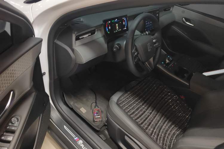 Used BYD Qin PLUS 2025 DM-i Smart Drive 55KM Leading Model
