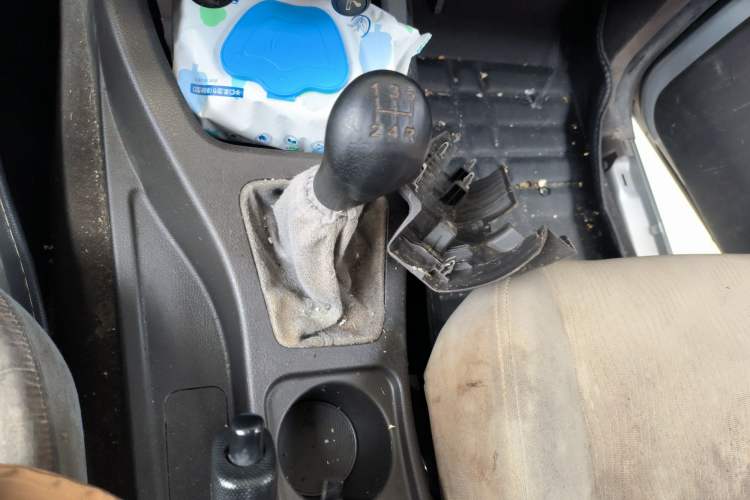 Used Wuling Rongguang V 2018 1.5L Standard Version
