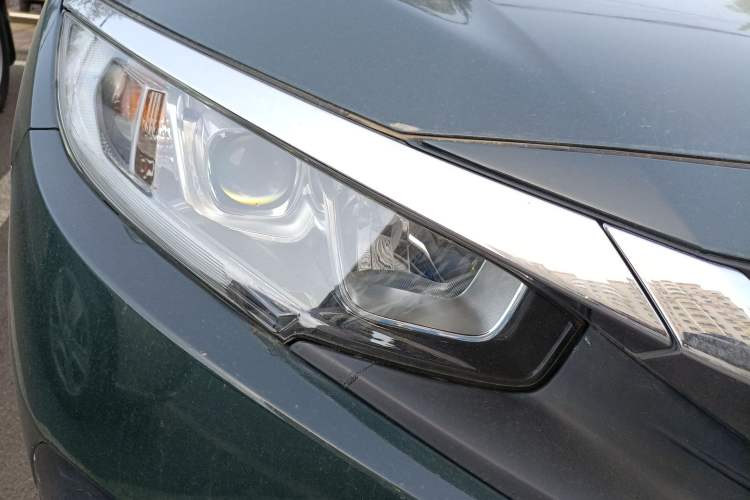 Used Honda Civic 2016 220TURBO CVT Luxury Edition Right Front Headlight