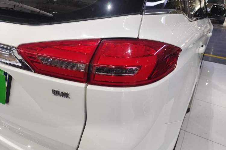 Used Geely Auto Emgrand X7 Sport 2016 1.8TD Automatic ZhiZun Version