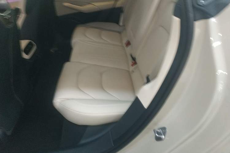 Used Xiaomi Auto SU7 2024 Rear-Drive Long-Range Intelligent Driving Version Left Rear Seat