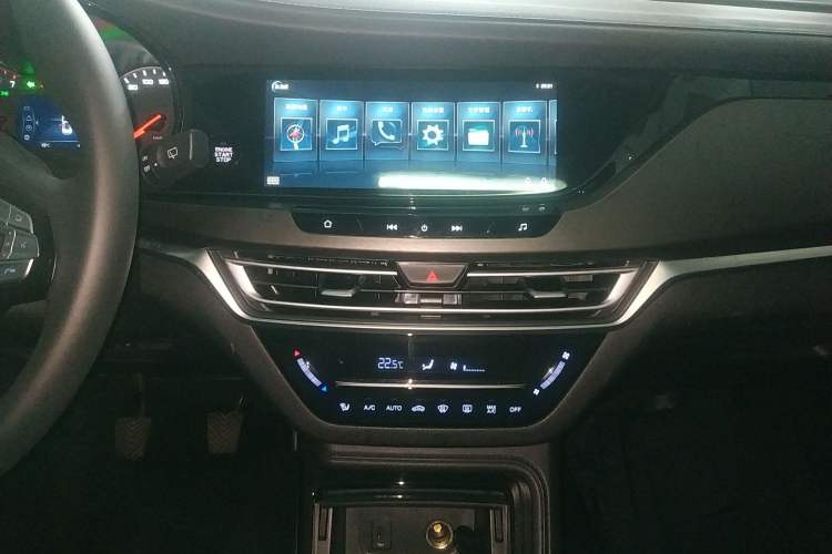 Used CHANGAN CS35PLUS 2021 Honor Million Edition 1.6L Manual Luxury Model
