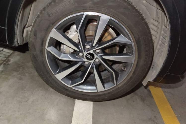 Used Audi Q5L 2023 40T Luxury Dynamic Model
