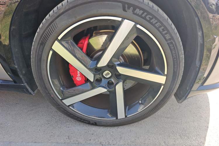 Used Xiaomi Auto YU7 2025 Ultra-Long Range High-Performance All-Wheel-Drive Max Edition