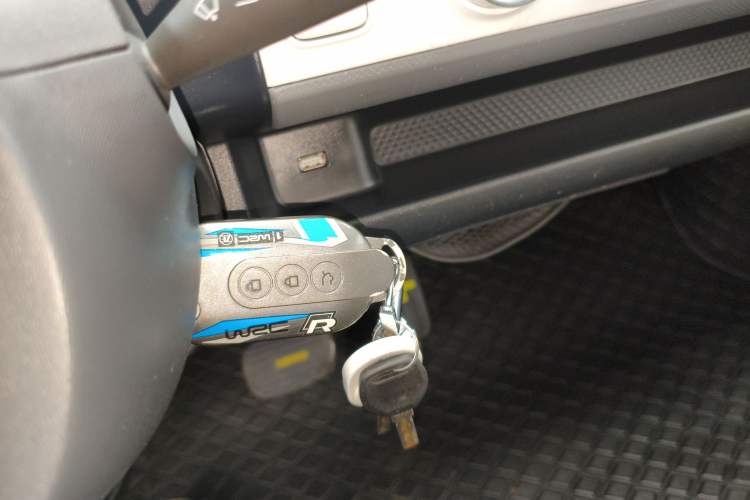 Used Wuling Hongguang MINIEV 2022 GAMEBOY 300km Enthusiast Model with Lithium Iron Phosphate Interior 1