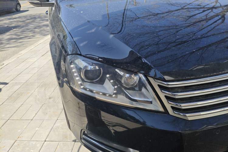 Used Volkswagen Magotan 2015 Facelift 1.8TSI Luxury Model Right Front Headlight