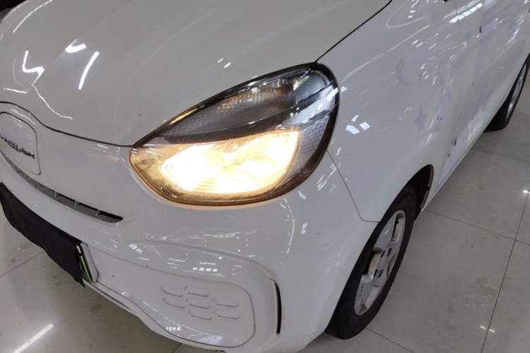 Used Roewe Clever 2021 302 km New Four-Seater Super-Efficient Version