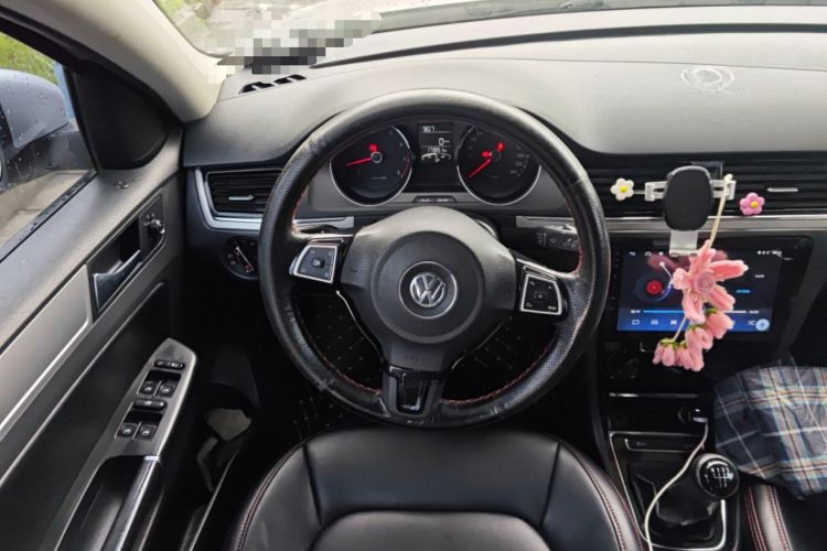 Used Volkswagen Bora 2015 Value Edition 1.6L Manual Fashionable Style
