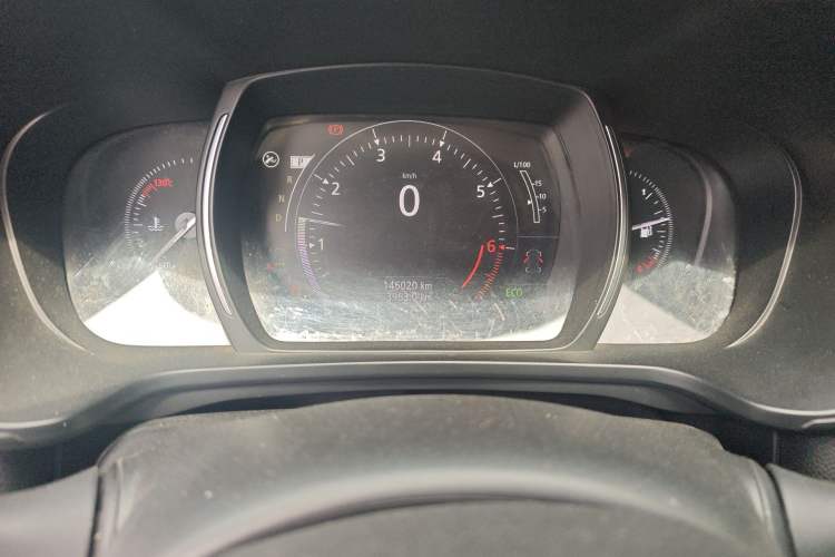 Used Renault Kadjar 2016 2.0L Two-Wheel Drive Leading Edition Odometer Close Up