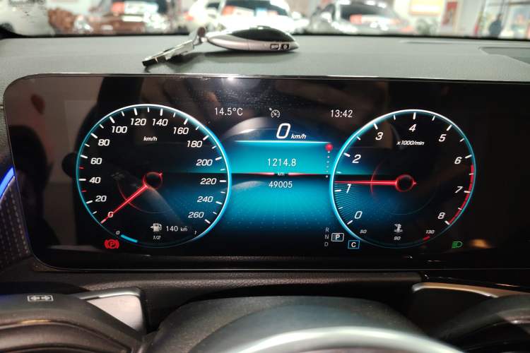 Used Mercedes-Benz GLB 2022 Updated GLB 200 Fashion Edition