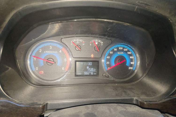 Used Dongfeng Fengon 360 2015 1.3T Diesel Manual Eco-Version 7-Seater