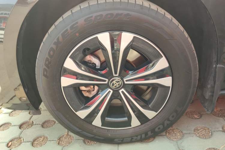 Used Toyota BZ 4X 2024 615 PRO Edition Left Front Wheel Hub